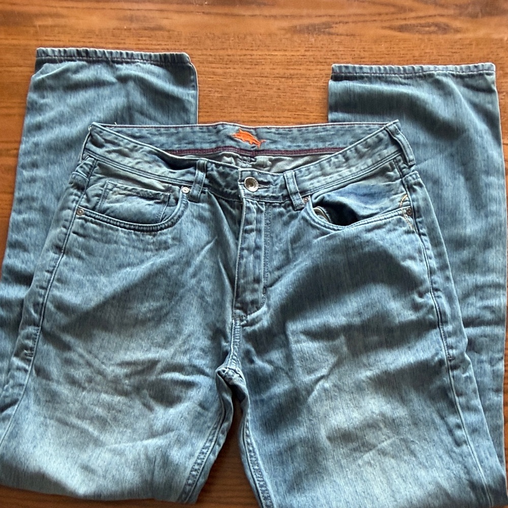 Tommy Bahama men’s lighter weight jeans size 33 x 32 #222